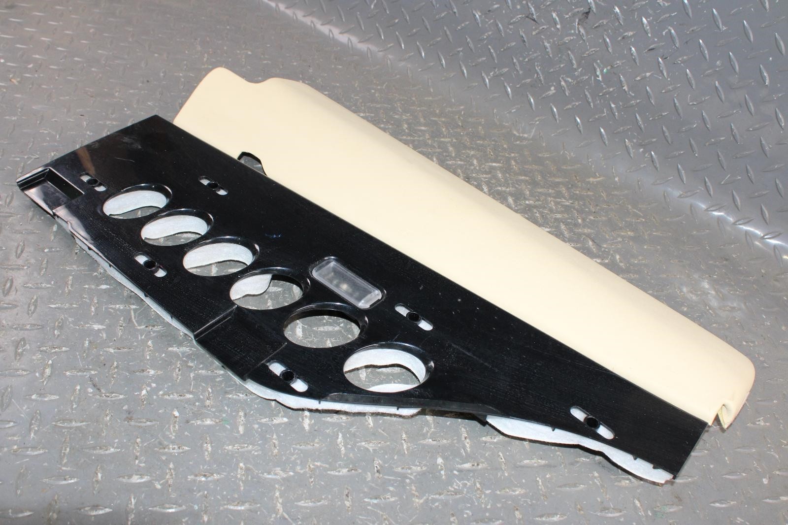 13-18 Flying Spur Tan Dashboard Dash Driver LH Upper Knee Bolster Trim Panel WTY