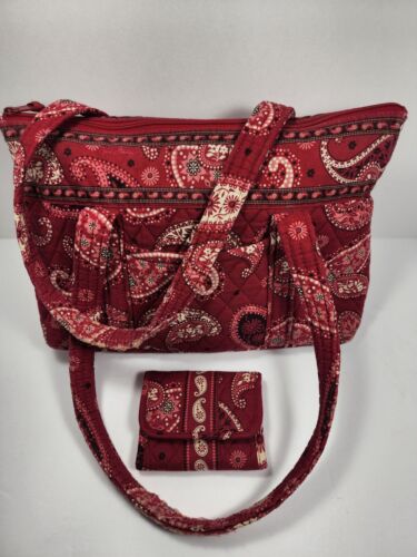 Borsa a mano Vera Bradley Red Paisley con portafoglio abbinato, manici indossati su borsa - Foto 1 di 24