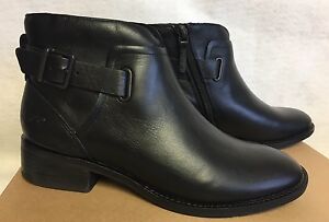 ugg chelsea boots black