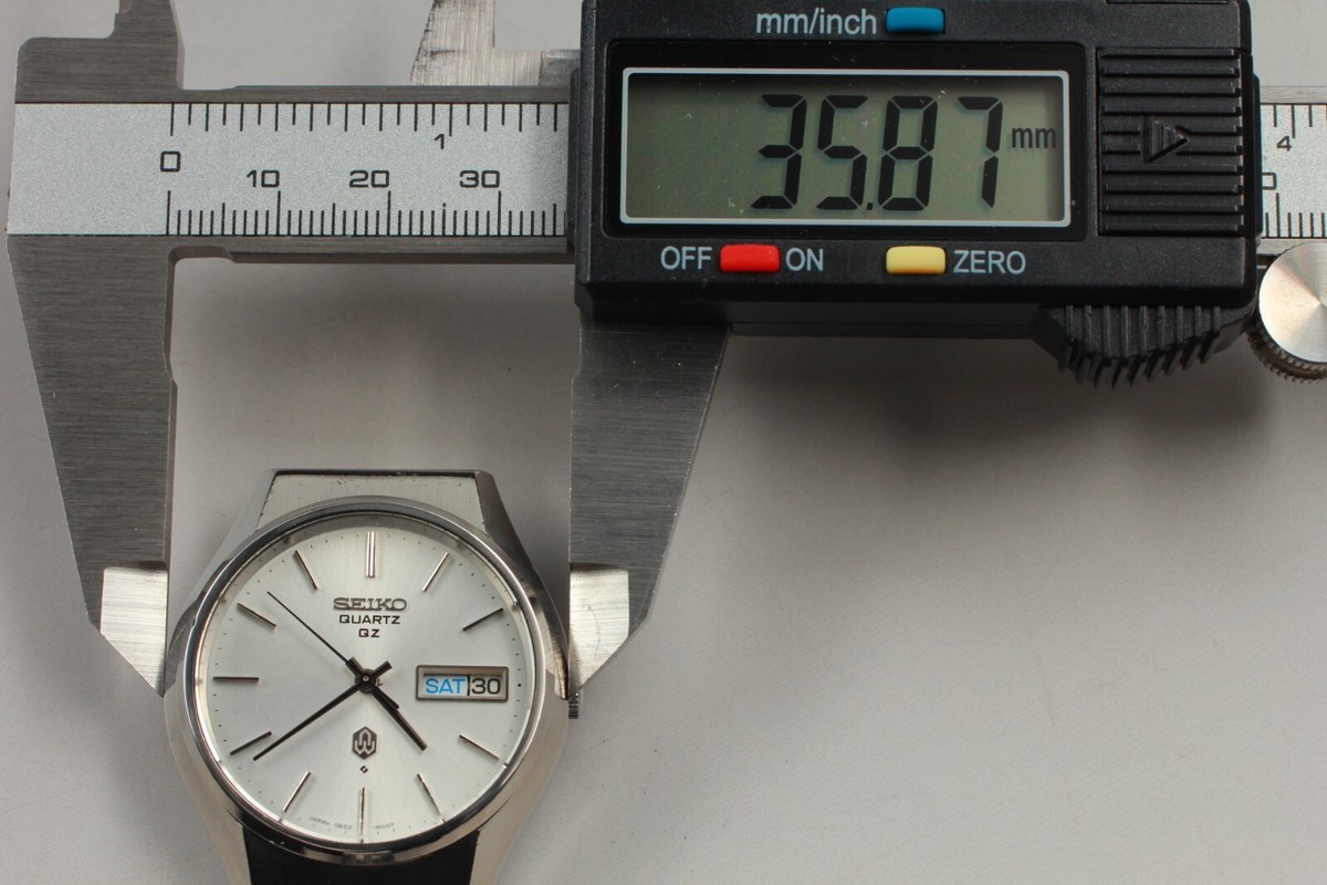 NEAR MINT* VINTAGE SEIKO QZ 0923-8010-G Day Date Quartz NEAR MINT* VINTAGE SEIKO QZ 0923-8010-G Day Date Quartz