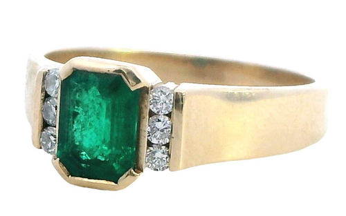 Emerald and Diamond 9ct Yellow Gold Ring - Picture 6 of 16