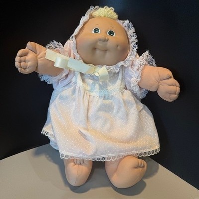 Vintage Cabbage Patch Kids Doll Coleco Yarn Hair Blue Eyes Signed Xavier Roberts