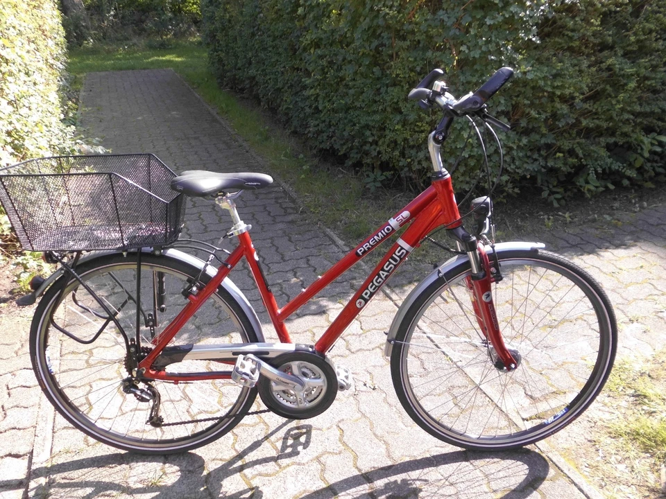 Damen Trekkingrad 28 Zoll , Pegasus Premio SL , Rot , Alu Rad , RH 50 , 24 Gang - Bild 3 von 4