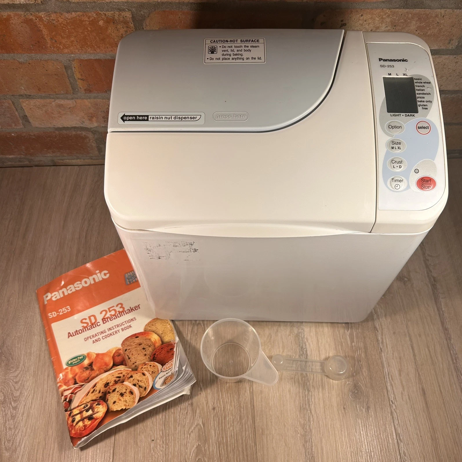 Panasonic SD-253 Bread Maker Automatic Machine With Nut & Fruit Dispenser