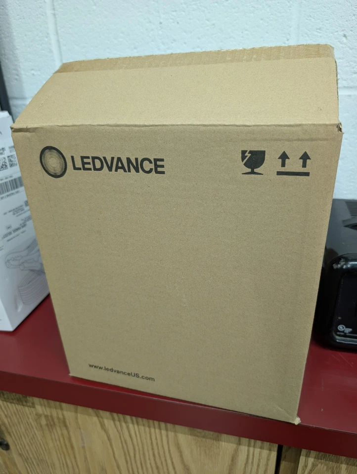 Sylvania High Pressure Sodium Grow Bulbs Set Of 20! - Image 2 of 4