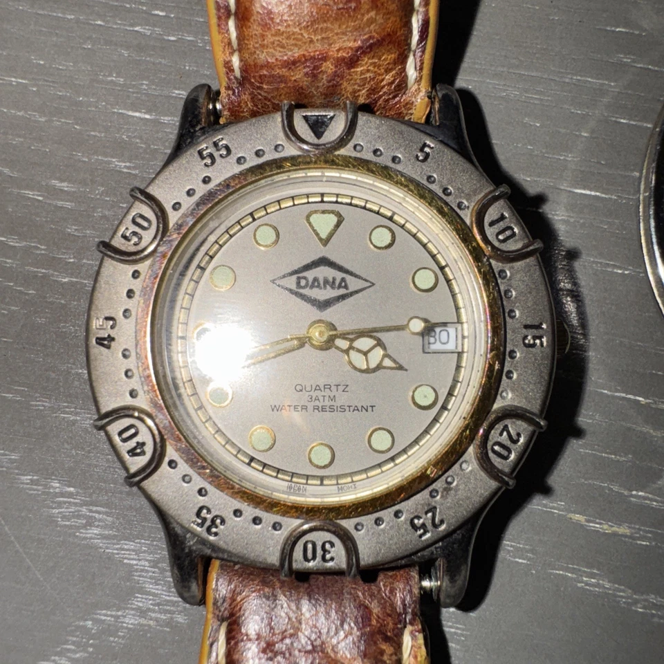 Mixed Lot Of 3 Assorted VINTAGE Mens Watches For Parts or Repair. Untested/As Is - Image 2 of 4