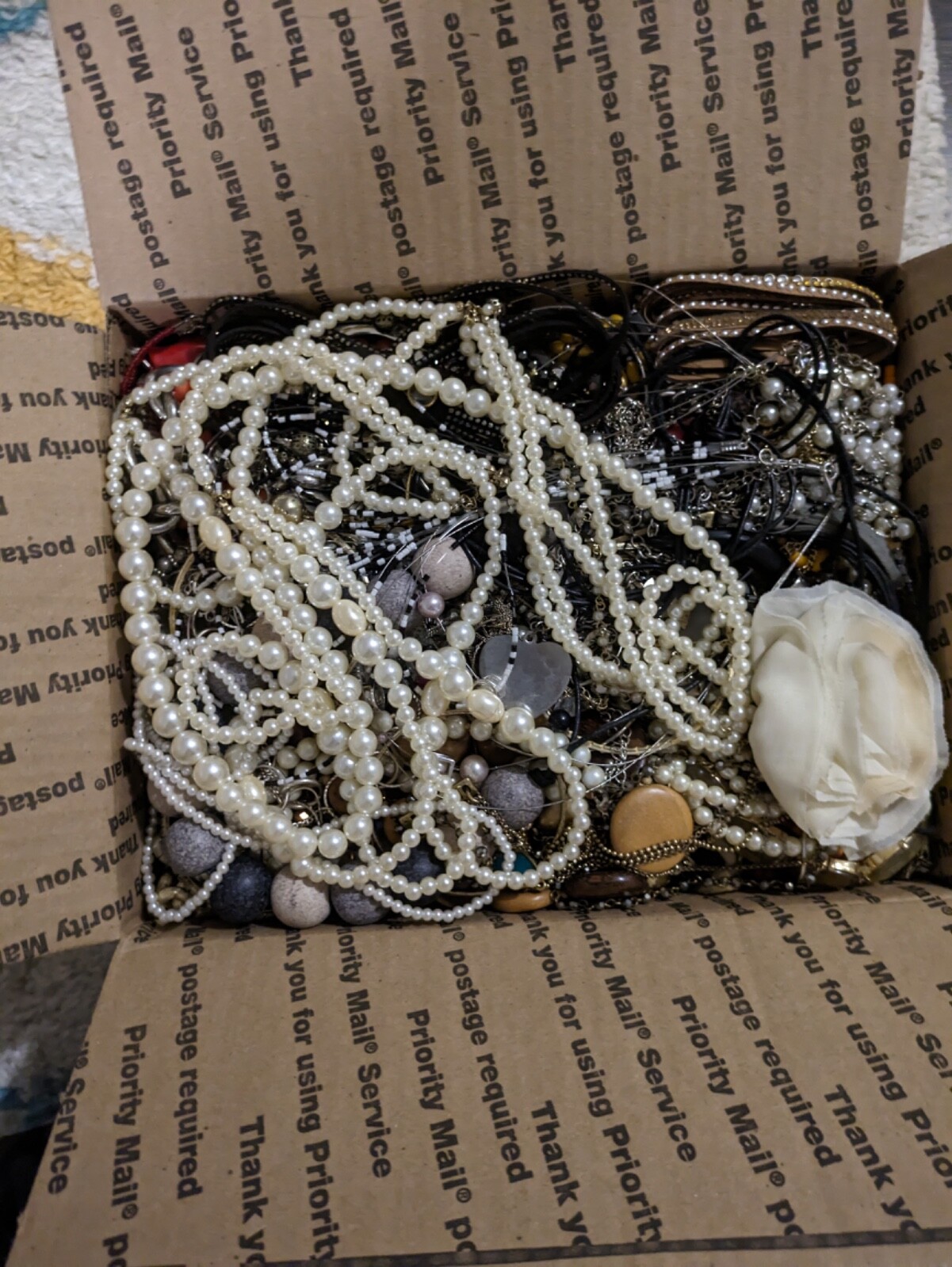 14lb+ Huge Lot of Vintage to Now WEARABLE Mixed Costume Jewelry Bulk
