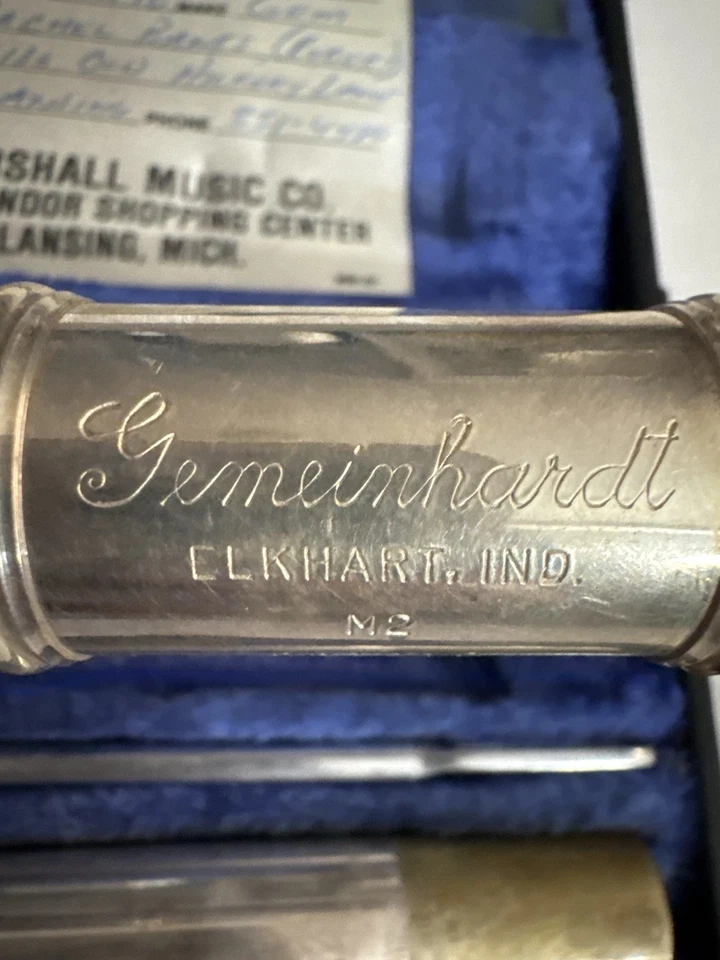 Flauta Communhardt M2 con estuche - Elkhart Indiana - Serie D31210 - Buen estado Foto 2 de 4