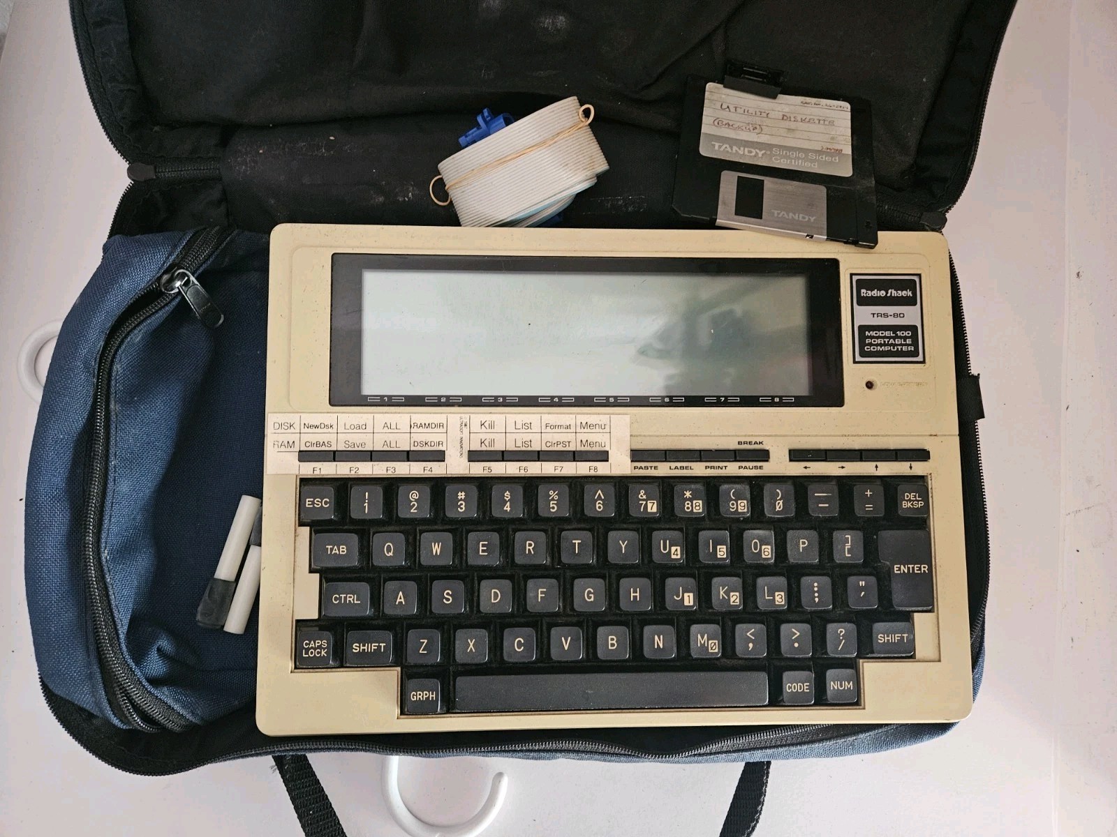 Vintage Radio Shack TRS 80 Portable Computer Model 100 untested