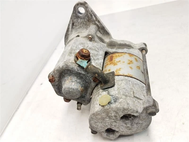 1998-04 Subaru Legacy (2.5L / AT) Starter Motor  - Image 2 of 4