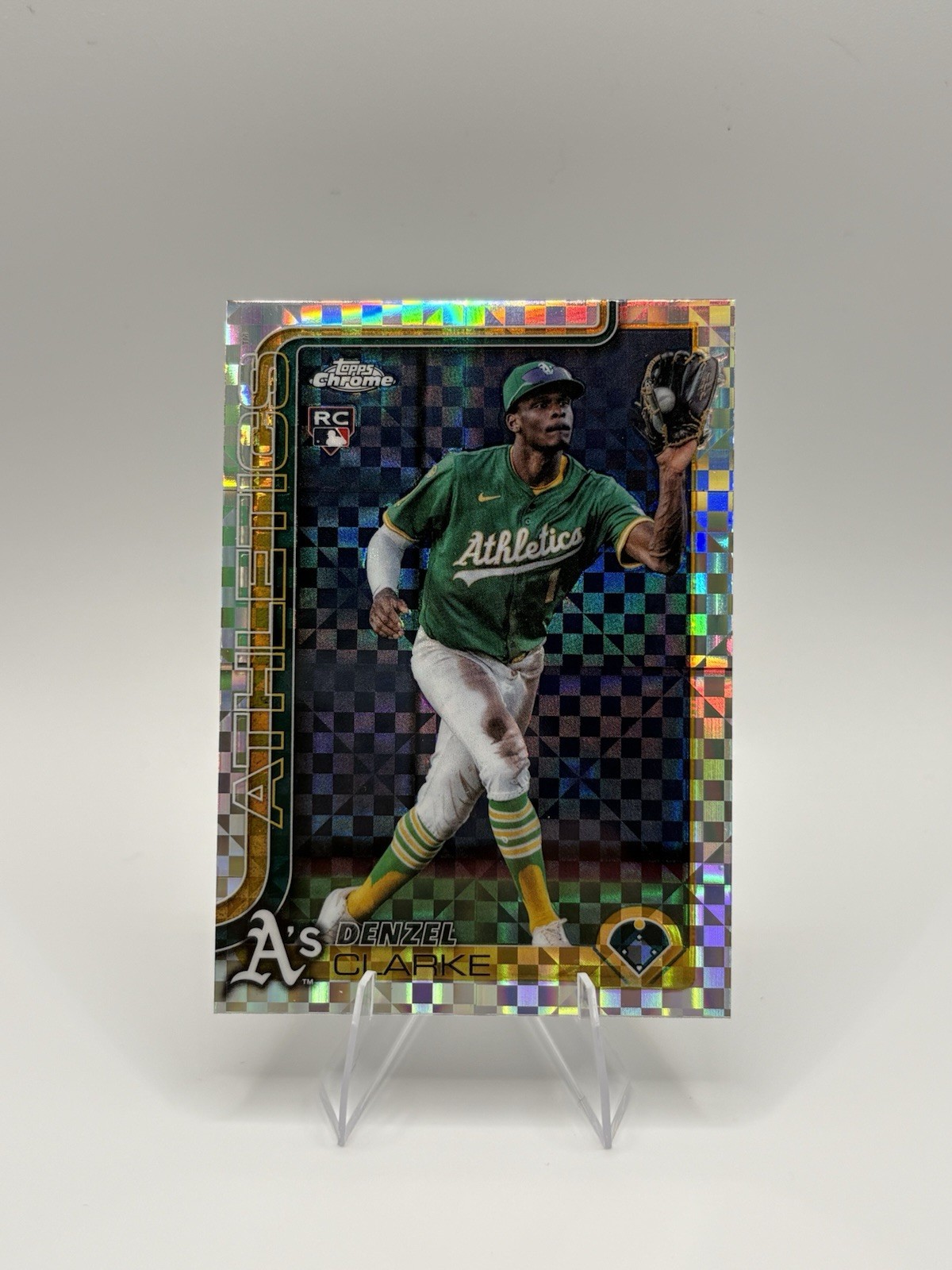 2025 Topps Chrome Update Series - Denzel Clarke #USC15 X-Fractor (RC)