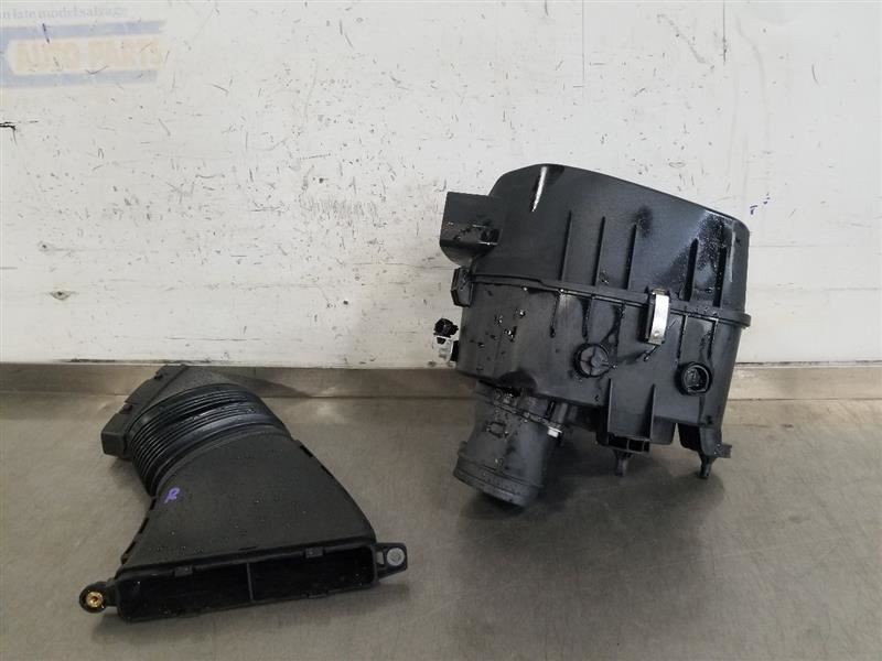 19 2019 MASERATI LEVANTE 3.0L PASSENGER RIGHT ENGINE AIR CLEANER AIR INTAKE 