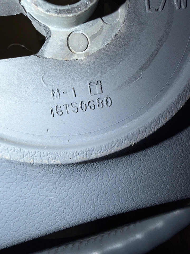 Volante Buick Roadmaster 1994-1996 gris muy buen estado  Foto 3 de 3