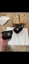 Punta de escape de salida única Akrapovic 3” entrada a salida de 4”, 1 pieza negra