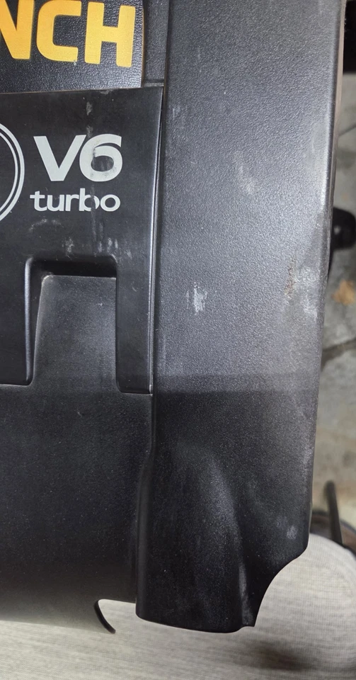 Saab 9‐3 V6 Turbo Engine Cover Aero 2.8L Turbo 55562495 OEM Usado 2006–2011 - Imagem 2 de 4