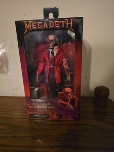 メガデス フィギュア　NECA Vic Rattlehead Megadeth 8 Inch Action Figure Clothed Series - Vic Rattlehead