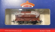 Bachmann Branch-Line 37-660 14 Ton Tank Wagon - 'National Fertilisers'