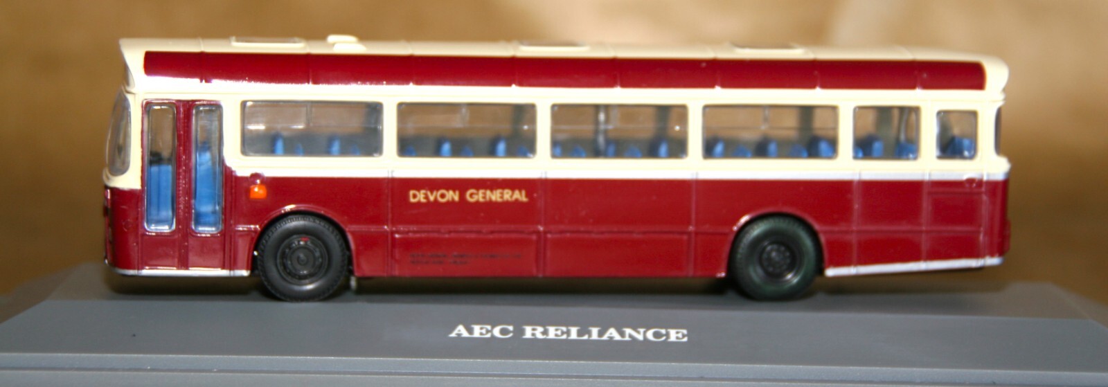 CORGI ORIGINAL OMNIBUS COMPANY  OOC 97900 AEC RELIANCE DEVON GENERAL BUS BOXED