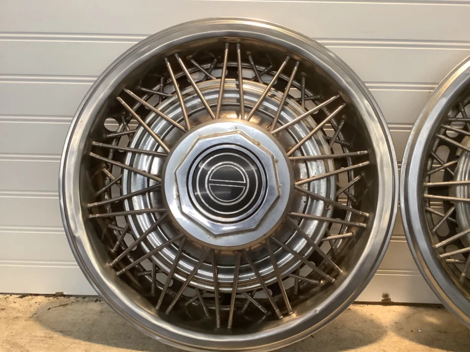 Juego de cubiertas de rueda tapacubos radios de alambre Ford Mustang TBird Mercury Capri 1981-88 14" Foto 2 de 4