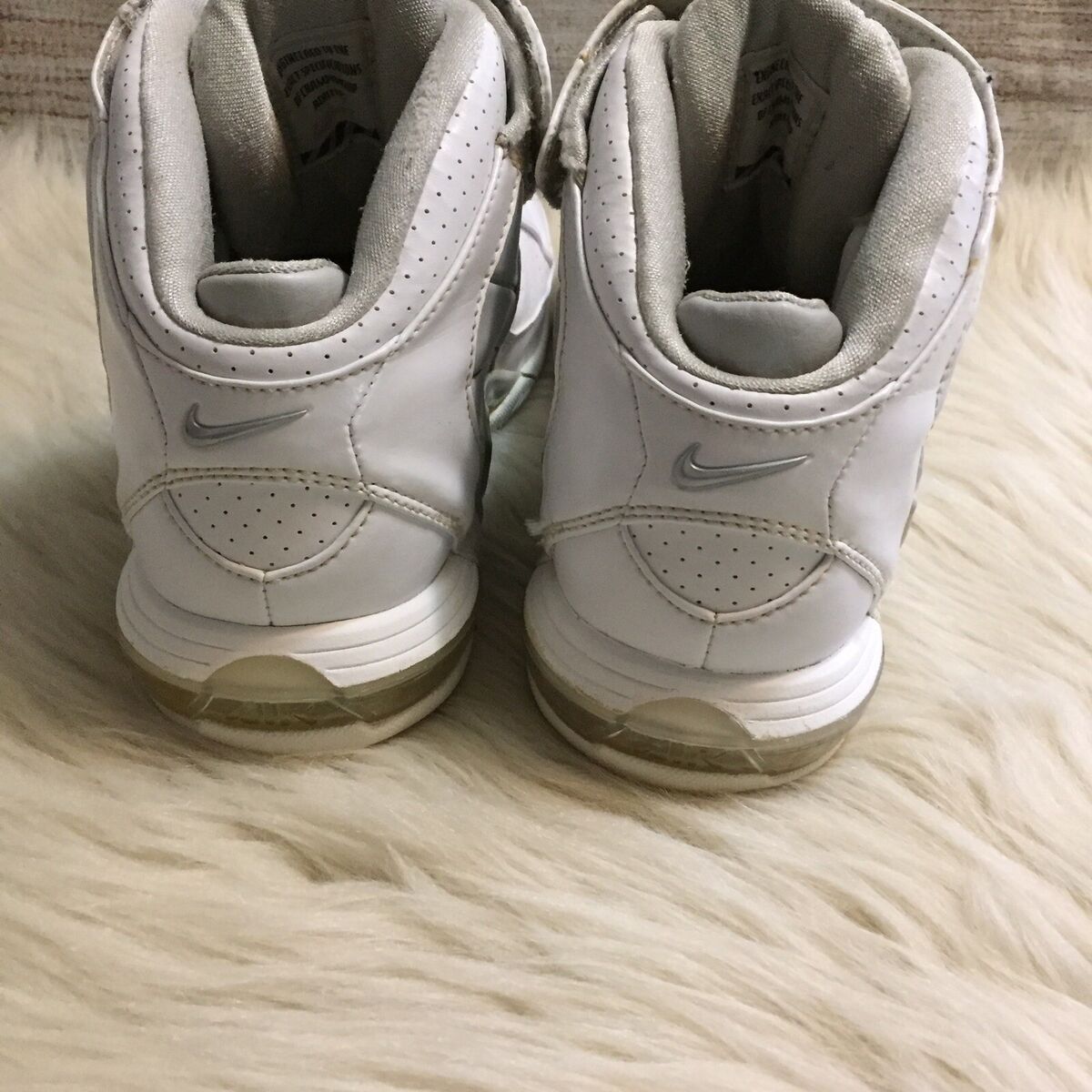 VTG 2006 Nike Air UpTempo Basketball Athletic Shoes White VTG 2006 Nike Air UpTempo Basketball Athletic Shoes White