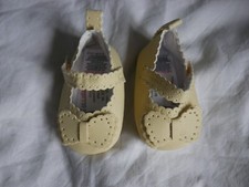 Baby Girls Shoes 0-3 months Yellow Bow Babies comfy cute Primark Dressy