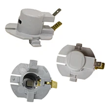 John Deere Original Equipment Headlight Bulb Socket #AM121594 (QTY 1)