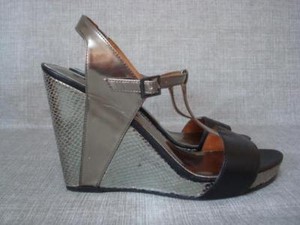 t bar wedge sandals uk