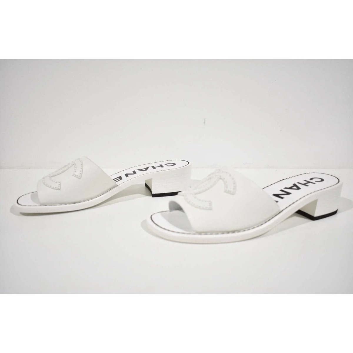 CHANEL ミュール 36 ホワイト Chanel Tweed Logo Strap Wedge Heel Sandals, Size 36 | eBay