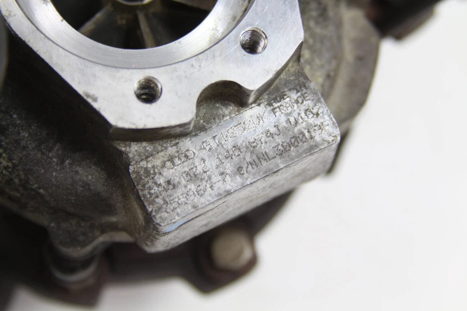 VW TOUAREG 2004-2008 - TDI Turbocompresor derecho 07Z145874J Foto 3 de 4