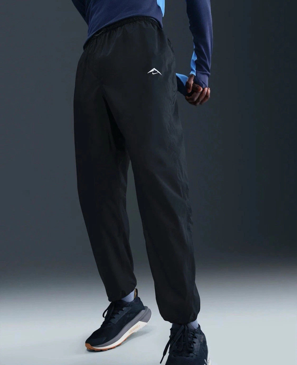 Nike Trailwind Men's Storm-FIT ADV Waterproof Small S - Running Pants HV2159-010
Opens in a new wind