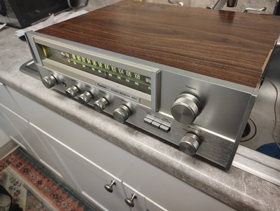 Vintage Sansui 1010 Stereo Receiver - Good Working Condition. Made