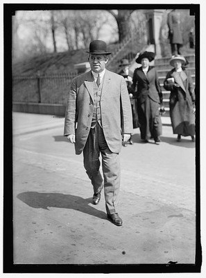 Photo:William Hughes 1913 New Jersey Senator Bowler Hat Street Photo