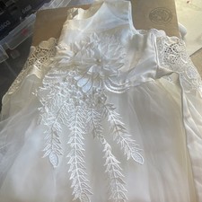 White Sleeveless Satin Wedding Dress Boat Neck Lace Embroidery Beading Applique