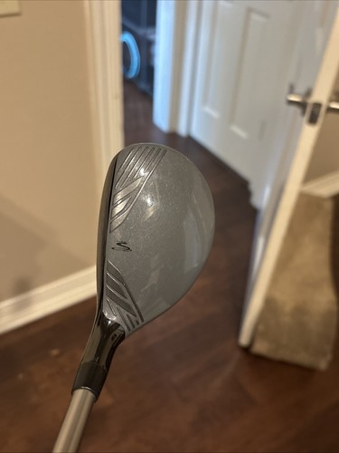 Cobra F8 Baffler Hybrid 22 Degree Stiff. Right Handed. Head Cover Included. - Picture 4 of 7