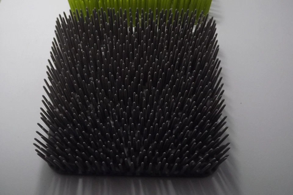 2 tapetes de secagem de bancada de cozinha racks verde e cinza panelas de gotejamento faltando - Imagem 3 de 4