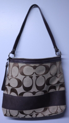 Coach Signature Studs Shoulder Bag e667