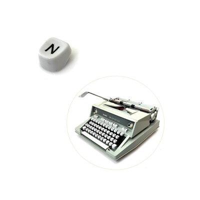 White N Key for Hermes 3000 Typewriter Vtg Media Boxy Keyboard Keytop Part