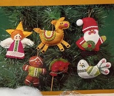 VIntage 1983 The Creative Circle Fantasy Christmas Ornament Kit 2105