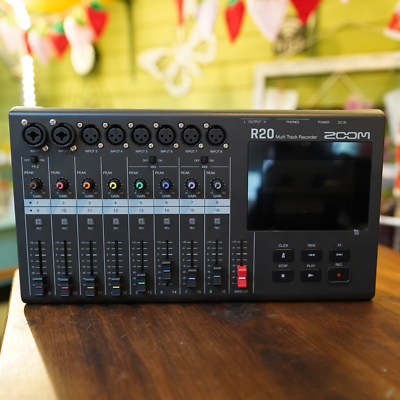ZOOM R20 Multitrack Recorder MTR Audio Interface Controller 