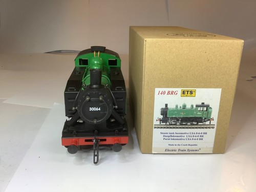 ETS O Gauge 2 or 3 Rail DC BR Green 0-6-0 USA Tank Locomotive 30064 - Foto 5 di 8