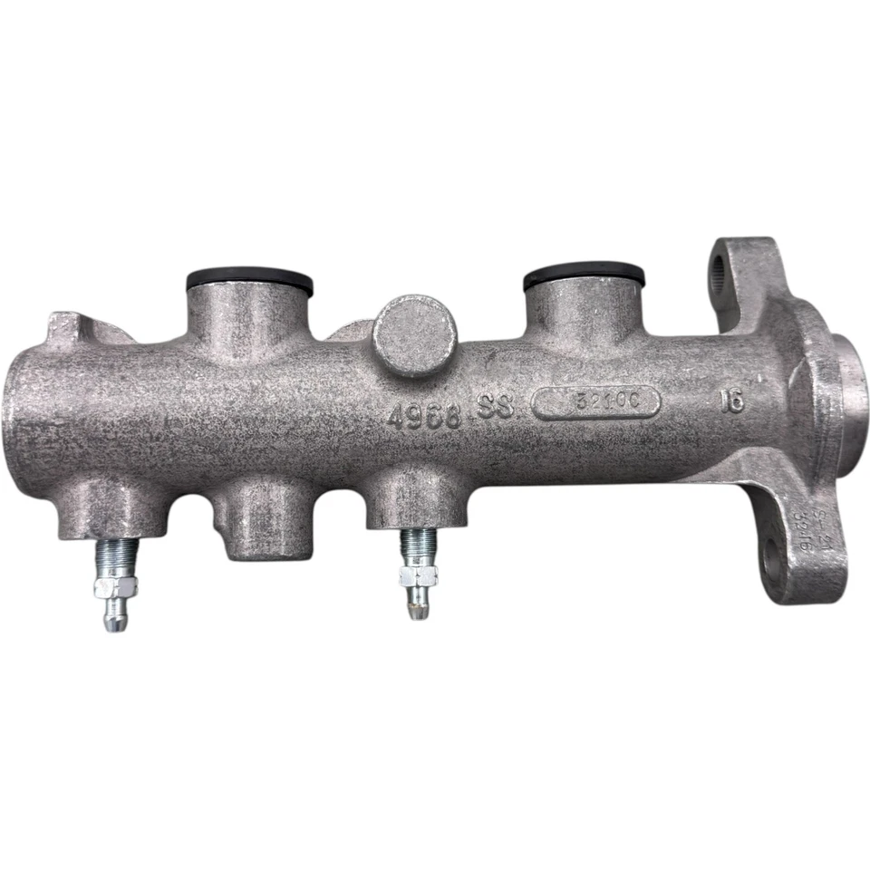 Cilindro maestro REMAN CQ 10-2937 1999 2000 2001 2002 2003 2004 Ford Mustang 4,6 Foto 3 de 4