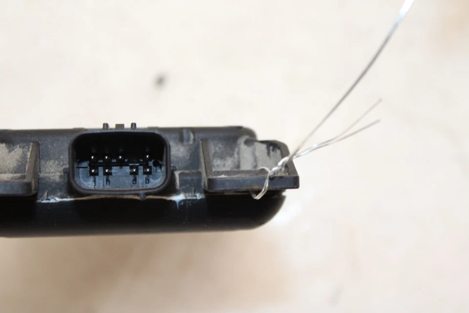 Модуль задних правых слепых зон для Mazda MX-5 Miata 2016-2019 годов выпуска N24367Y80A от оригинального производителя ID66 - Изображение 3 из 3