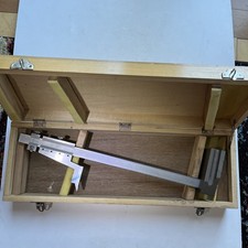 "TRAVERS TOOL CO. 12"" MEDIDOR DE ALTURA VERNIER 1/1000 de colección con estuche"