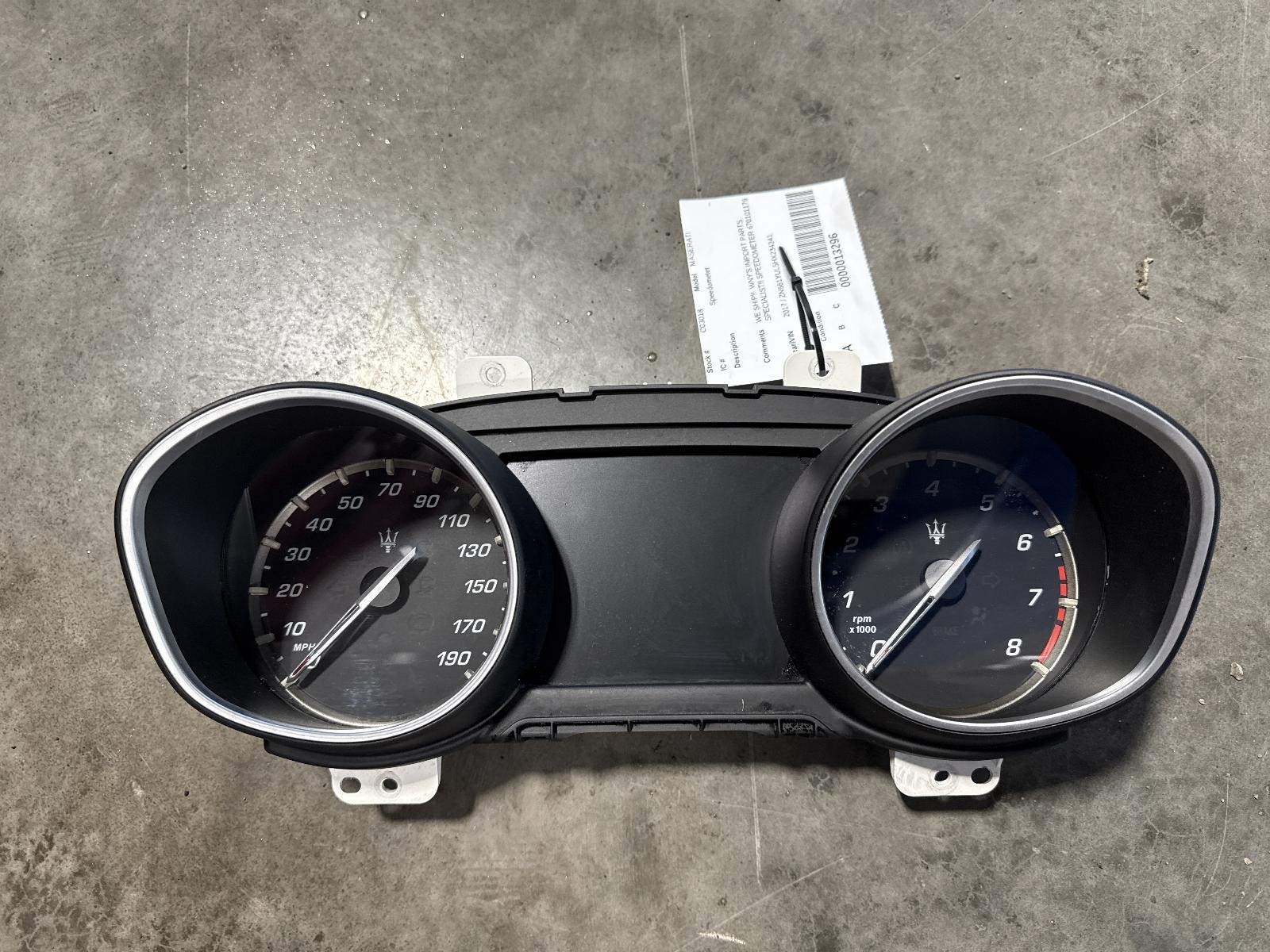 Maserati Levante 2017 Instrument cluster P/N 670101176