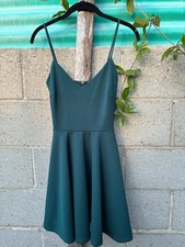 Windsor Women’s Dress Fit & Flare Mini V-Neck Summer Strappy Skater Green Sz S