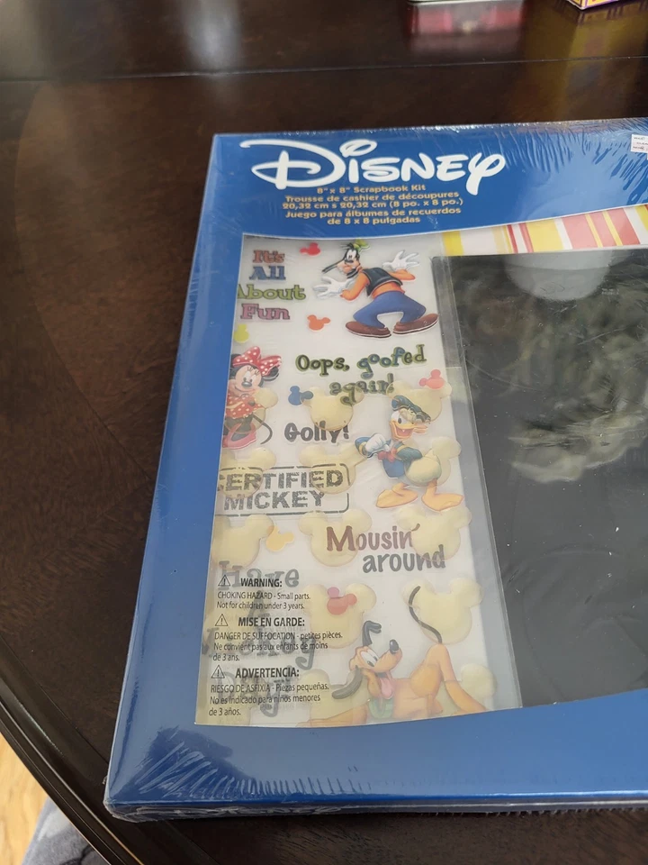 Kit de álbum de recortes negro en relieve de Disney Mickey Mouse 8 X 8 EK éxito sellado Foto 3 de 4