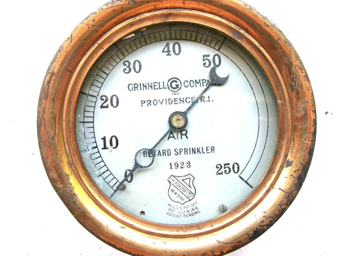 GRINNELL COMPANY INC. AIR RETARD SPRINKLER PRESSURE GAUGE - 0 TO 250 PSI - 1923