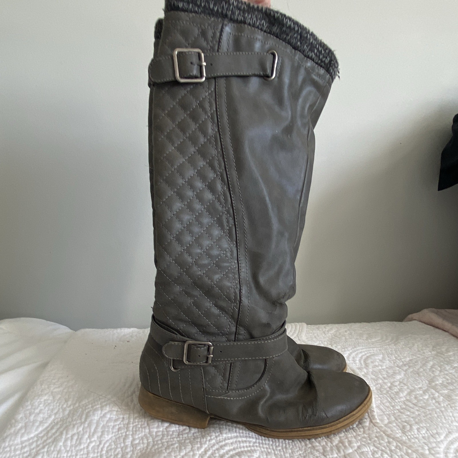 JustFab Mahira Gray Quilted Knee High Riding Boots Wide Calf Zip Buckle US 8