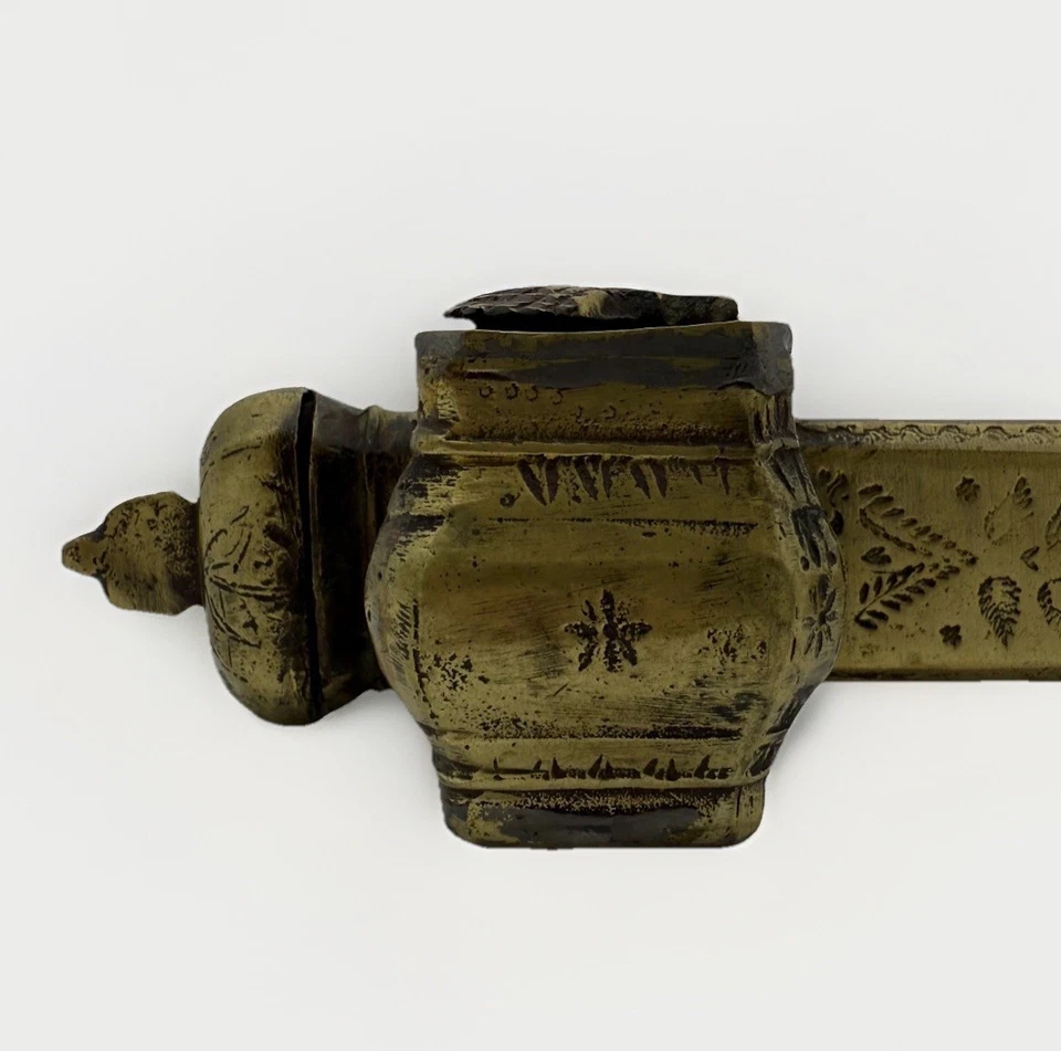 Antigua caja de bolígrafos otomana de latón del siglo XIX Qalamdan caligrafía de tintero viajero Foto 2 de 4