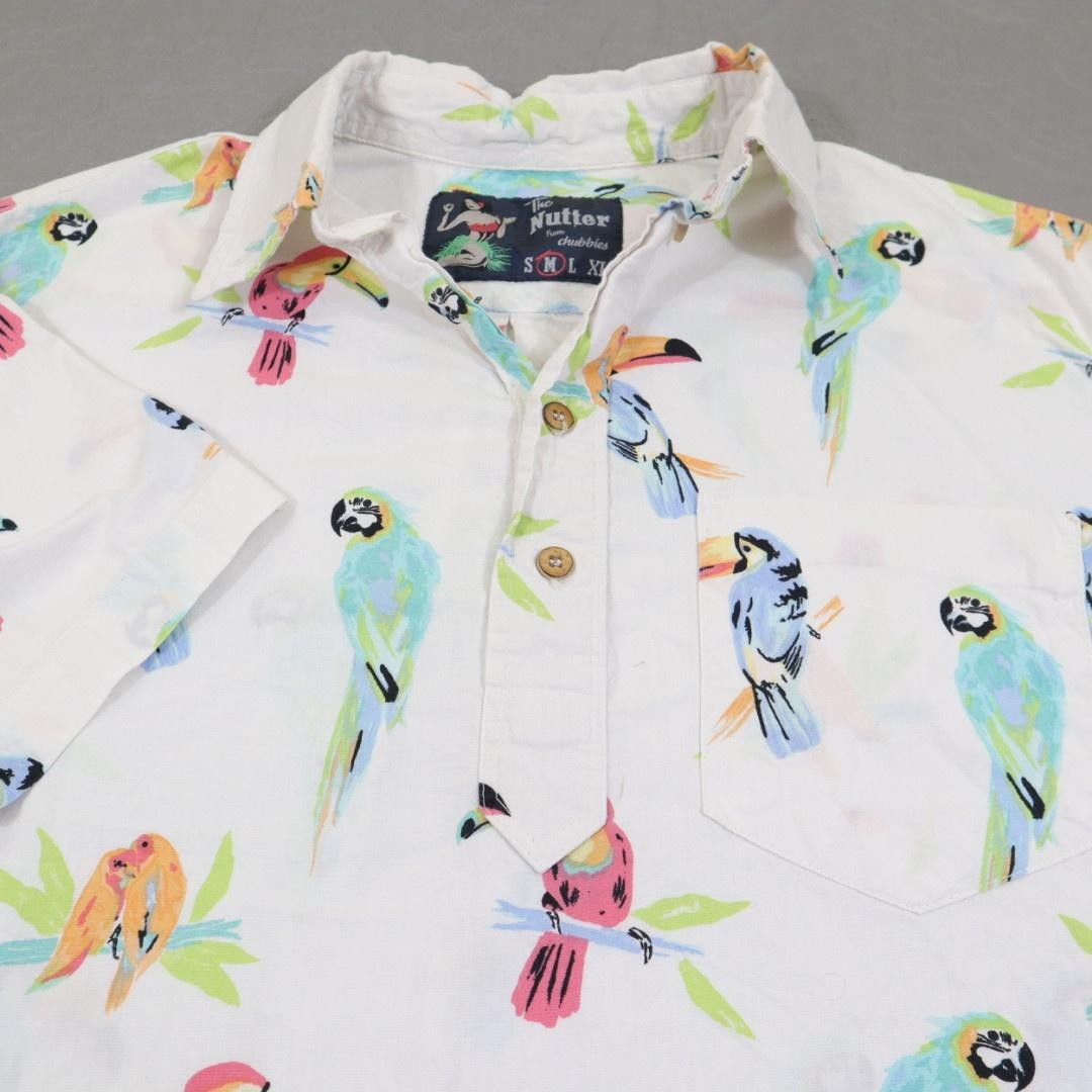 Chubbies Nutter Shirt Mens Medium Parrot Toucan Hawaiian Print Short Sleeve